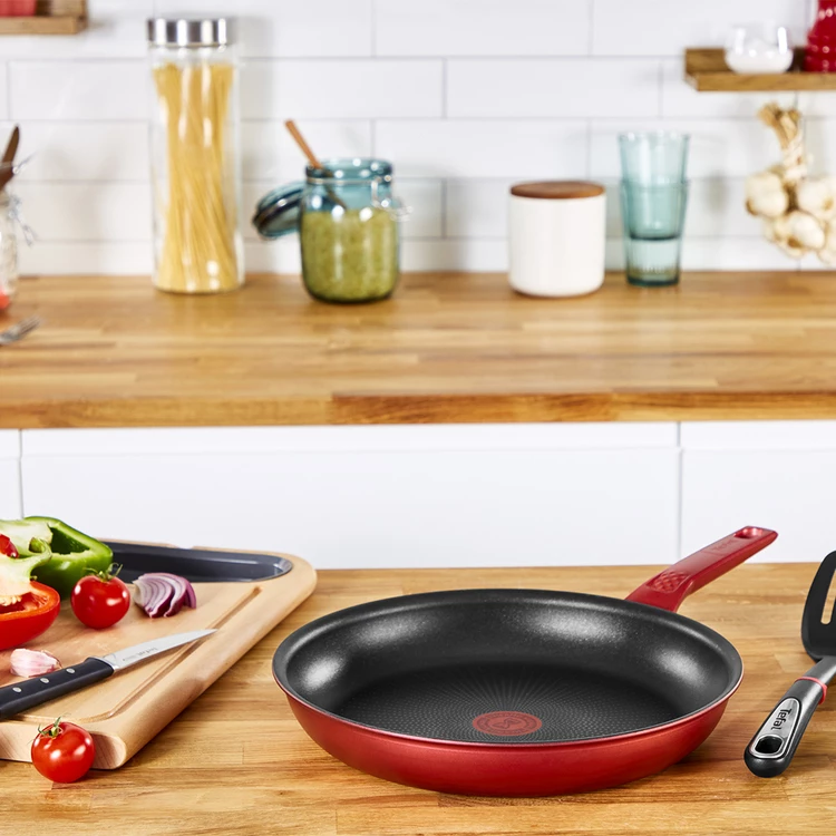 Tefal Daily Chef Red Induction Non-Stick Frypan 28cm 7 Tefal Daily Chef Red Induction Non-Stick Frypan 28cm - Image 5